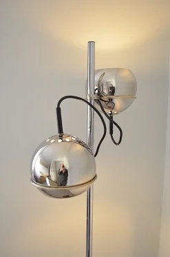 Pamono Chrome Ball Floor Lamp, 1970s><noscript><img width=
