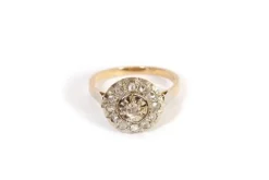 Pamono Circular Diamond and Platinum Ring> Rings