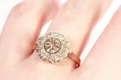 Pamono Circular Diamond and Platinum Ring> Rings