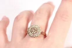 Pamono Circular Diamond and Platinum Ring><noscript><img width=