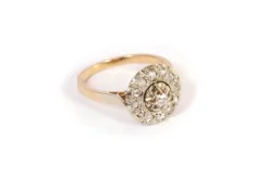 Pamono Circular Diamond and Platinum Ring><noscript><img width=