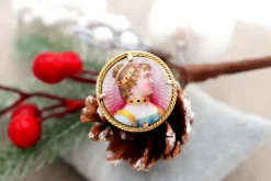 Discount Pamono Circular Gold Brooch