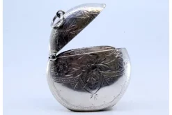 New Pamono Circular Silver Matchbox with Engraved Plant Motifs and Monogram Card