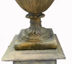 Discount Pamono Classical English Amphora Stone Garden Vases, Set of 2
