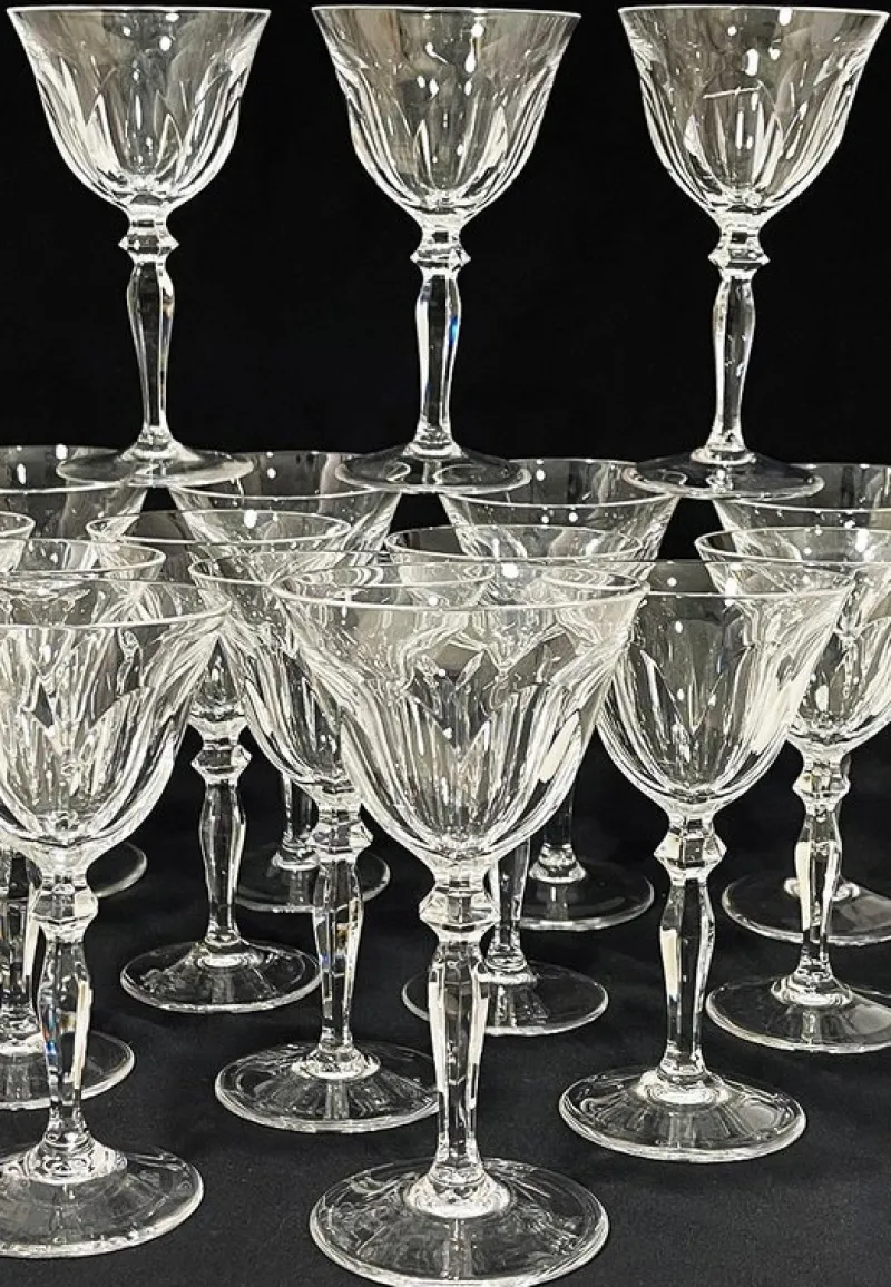Pamono Clear Crystal Cut Wine Glasses from Peill & Putzler, Germany, 1970s> Glassware