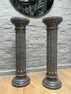 Pamono Columns in Black Belgian Fossil Marble, Set of 2> Pedestals And Columns