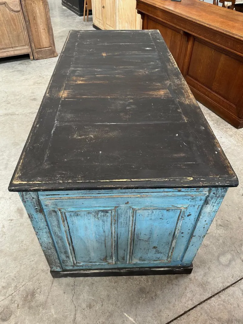 Outlet Pamono Counter, Early 20th Century