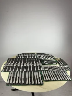 Clearance Pamono Cutlery Set in Silver from Zaramella, Italy, 1990s, Set of 101