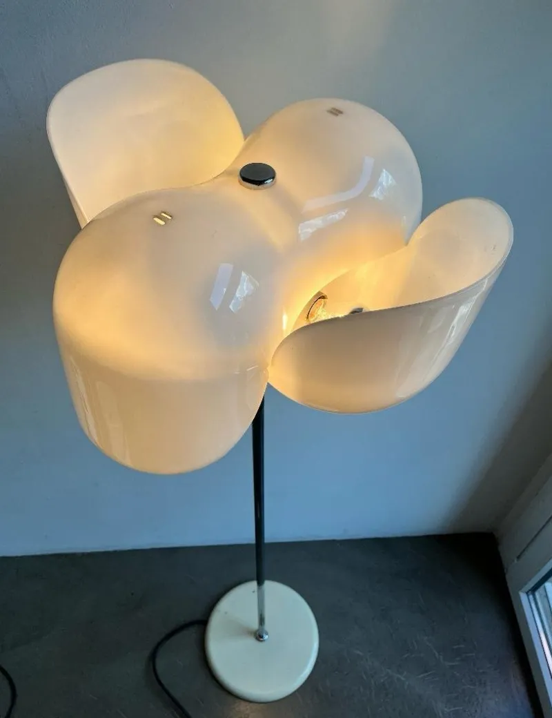 Pamono Dafne Floor Lamp in Acrylic Glass by Olaf von Bohr for Artemide, 1972> Floor Lamps