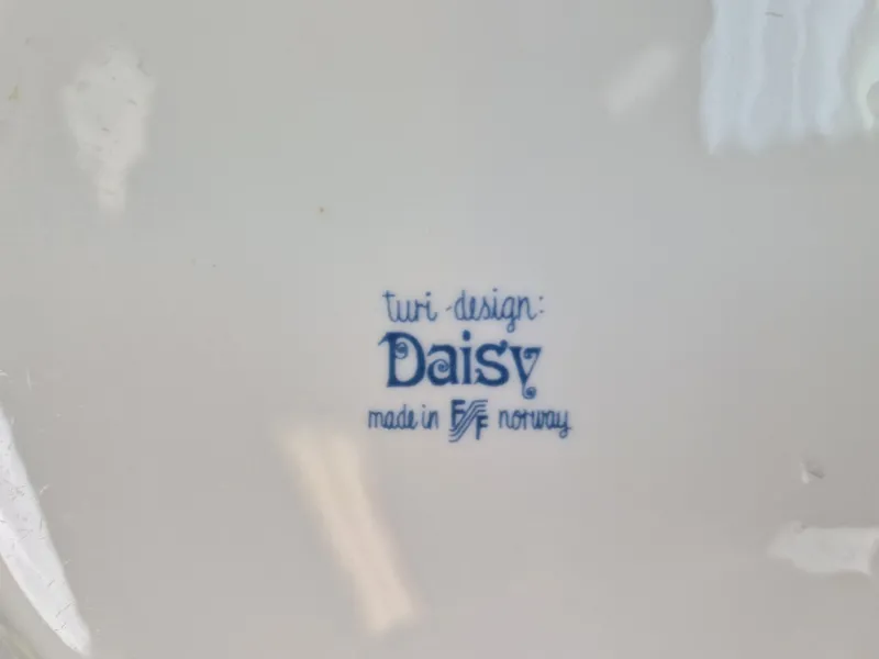 Outlet Pamono Daisy Turi Tableware from Figgjo Flint, Norway, 1960s, Set of 24