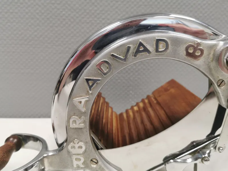 Pamono Danish Bread Cutter in Chrome and Mahogany from Raadvad, 1960s> Cutlery & Serving Utensils