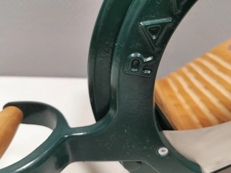 Pamono Danish Dark Green Bread Cutter from Royal Raadvad> Cutlery & Serving Utensils