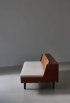 Pamono Danish Modern GE7 Daybed in Teak and Rattan attributed to Hans J. Wegner for Getama, 1950s><noscript><img width=
