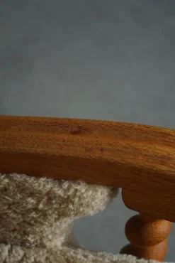 Pamono Danish Modern Lounge Chairs in Oak and Shearling Lambswool by Henning Kjærnulf, 1960s, Set of 2><noscript><img width=