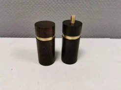 Pamono Danish Salt and Pepper Set in Wenge Wood and Brass by Svend Aage Petersen for Saap 1950s, Set of 2><noscript><img width=