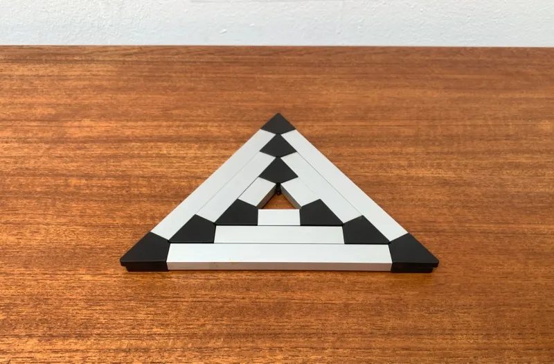 Pamono Danish Triangular Trivet Coasters by Jorgen Meldgaard for Menu, 1980s, Set of 3> Dinnerware Accessories