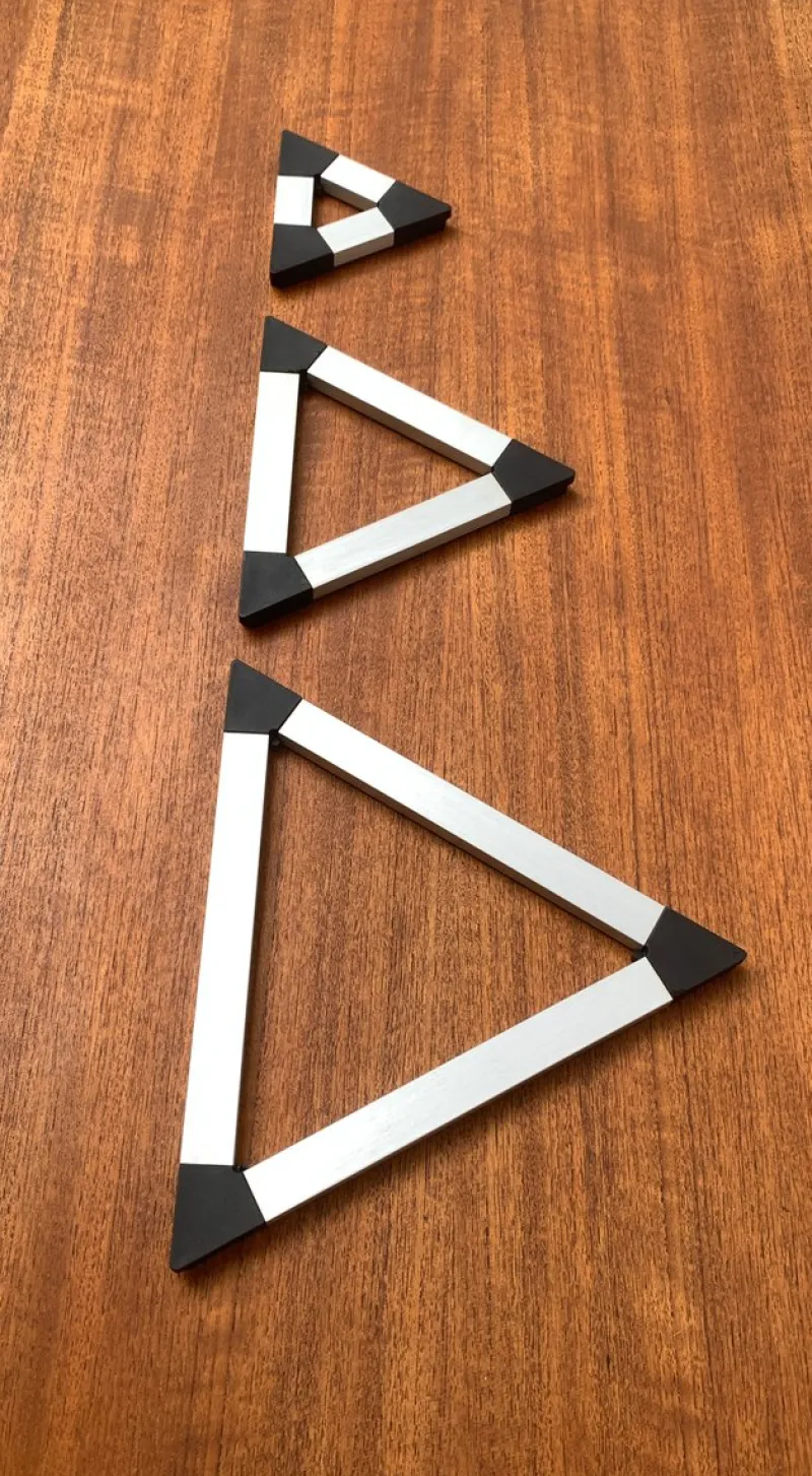 Pamono Danish Triangular Trivet Coasters by Jorgen Meldgaard for Menu, 1980s, Set of 3> Dinnerware Accessories