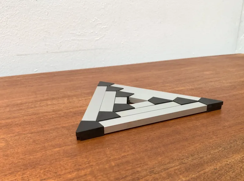 Pamono Danish Triangular Trivet Coasters by Jorgen Meldgaard for Menu, 1980s, Set of 3> Dinnerware Accessories