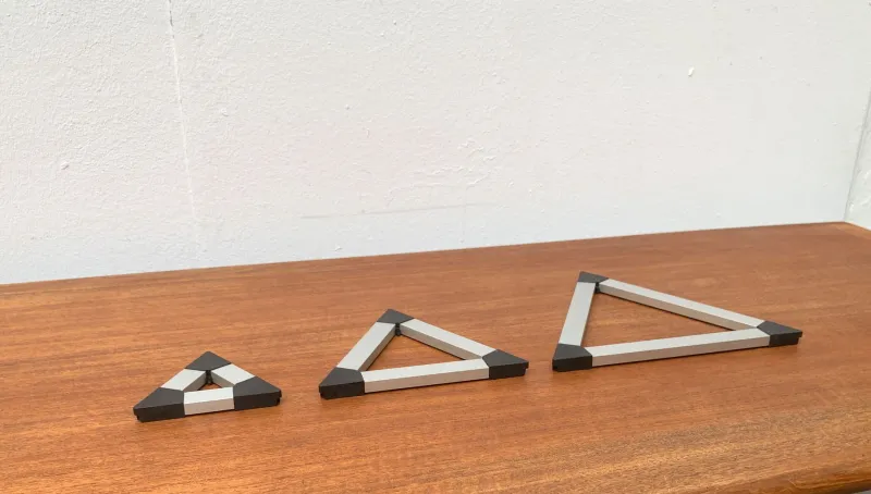 Pamono Danish Triangular Trivet Coasters by Jorgen Meldgaard for Menu, 1980s, Set of 3> Dinnerware Accessories