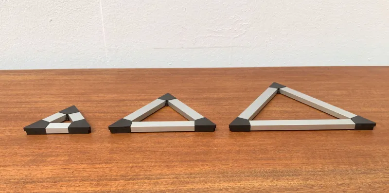 Pamono Danish Triangular Trivet Coasters by Jorgen Meldgaard for Menu, 1980s, Set of 3> Dinnerware Accessories
