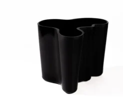 Pamono Dark Blue Savoy Vase by Alvar Aalto, 1980s> Vases