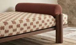 Pamono Daybed with Walnut Structure and Mixed Textile Upholstery with Brass by S+DLH><noscript><img width=