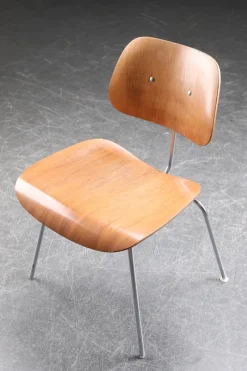 Pamono DCM Dining Chair by Charles & Ray Eames for Herman Miller, 1955> Side Chairs & Dining Chairs