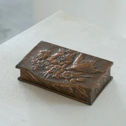 Hot Pamono Decorative Art Deco Box in Hand Hammered Copper, 1930s