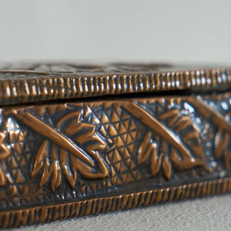 Hot Pamono Decorative Art Deco Box in Hand Hammered Copper, 1930s