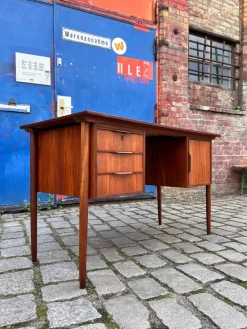 Discount Pamono Desk from Imha Möbel, Denmark