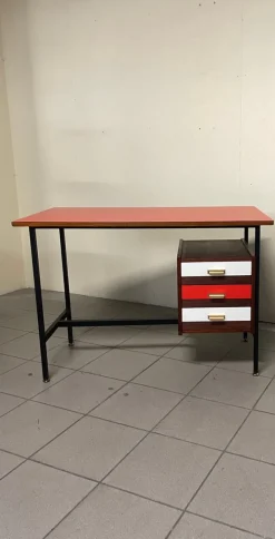 Pamono Desk with Colored Formica Top, 1960s