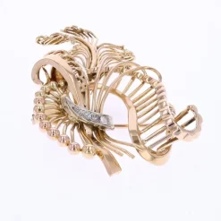 Pamono Diamonds 18 Karat Yellow Gold Knotted Ribbon Brooch, 1950s><noscript><img width=