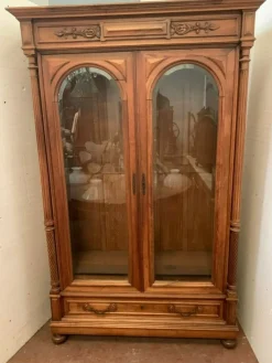 Pamono 2-Door Display Cabinet in Walnut with Detached Columns, 19th Century><noscript><img width=