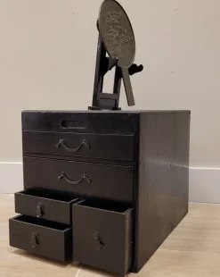Pamono Dresser with Mirror in Lacquered Black, Japan, 1880s> Dressing Tables