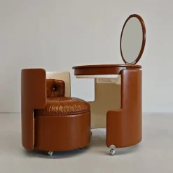 Pamono Dressing Table with Dilly Dally Brown Leather Armchair by Luigi Massoni for Frau, 1970s, Set of 2> Dressing Tables