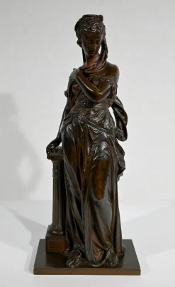 Clearance Pamono E. Bouret, Sculpture of a Woman, 19th-Century, Bronze