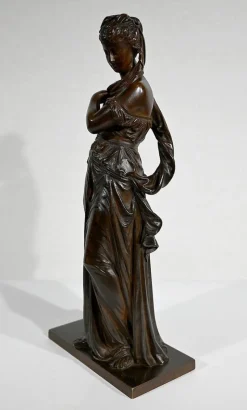 Clearance Pamono E. Bouret, Sculpture of a Woman, 19th-Century, Bronze