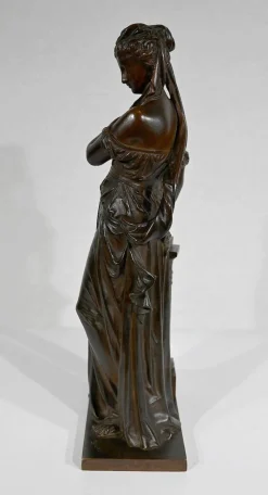 Clearance Pamono E. Bouret, Sculpture of a Woman, 19th-Century, Bronze
