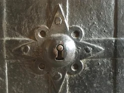 Pamono Early 17th Century Medieval Handcrafted Black Iron Coffer or Box, 1610><noscript><img width=