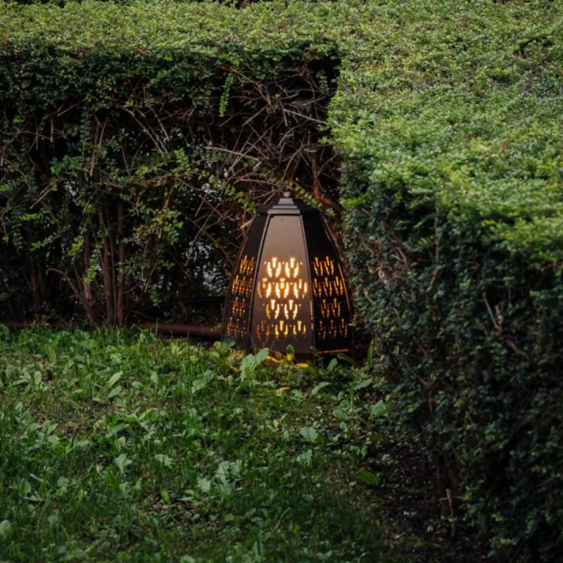 Pamono Earth Lantern in Iron by Il Bronzetto> Garden Lighting|Garden Lighting