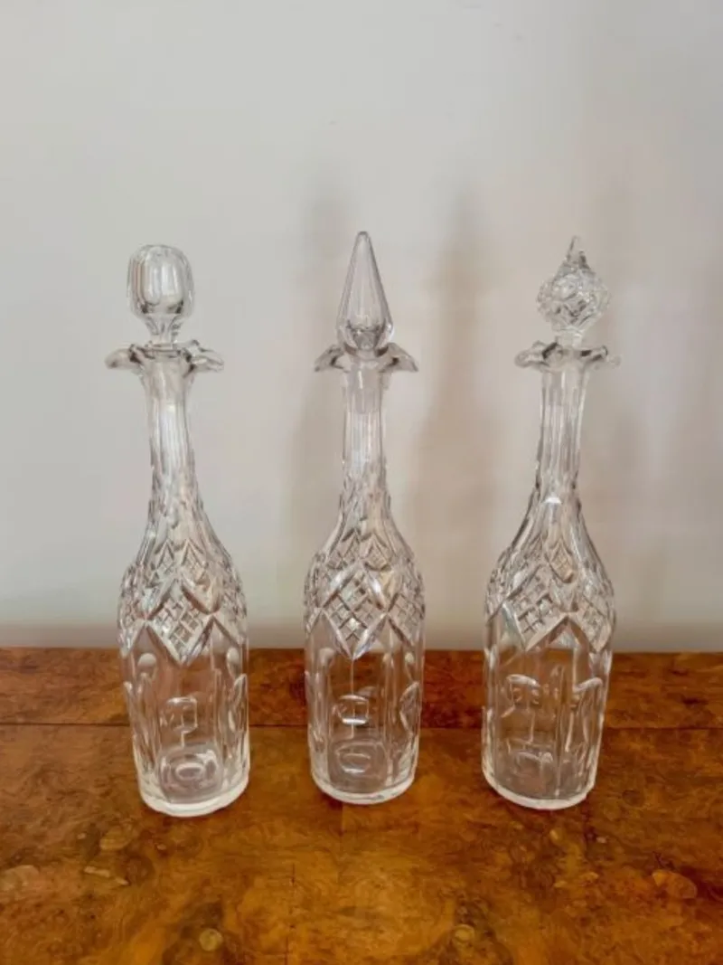 Pamono Edwardian Cut Glass Decanters, 1900s, Set of 3> Glassware