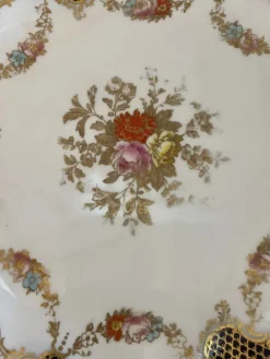 Pamono Edwardian Hand Painted Wedgwood Shaped Plates, 1900s, Set of 2><noscript><img width=