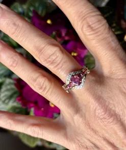 Pamono Edwardian Ruby and Diamond Cluster Ring, 1910s><noscript><img width=