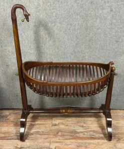 Pamono Empire Cradle with Swans Neck in Mahogany, 1810> Beds & Bedroom Sets