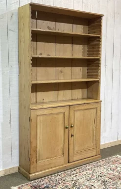 Pamono English Bookcase in Fir