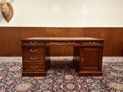 Pamono English Classic Desk with Black Inlay><noscript><img width=