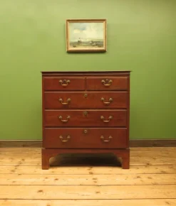 Pamono English Cottage Oak Chest of Drawers, 1700s> Dressers, Commodes & Chests