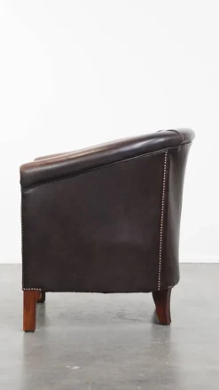 Pamono English Cowhide Club Armchair in Dark Color