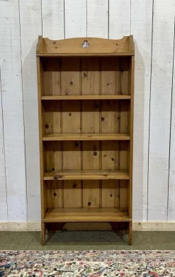 Pamono English Fir Bookcase, 1900s> Shelves & Wall Units