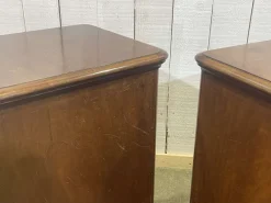 Pamono English Mahogany Bedside Tables, Early 20th Century, Set of 2><noscript><img width=